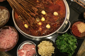 串串香做法配方，串串香培訓(xùn)哪個好，學(xué)做串串香技術(shù)