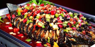 四川烤魚小吃技術培訓多少錢？烤魚紅油的調制