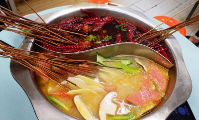 串串培訓(xùn)去哪里學比較好一點？成都串串香培訓(xùn)學校