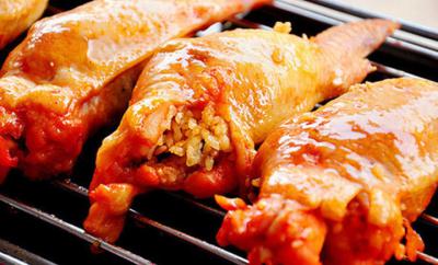 雞翅包飯技術(shù)培訓(xùn)哪家更專業(yè)？ 飄味緣雞翅包飯技術(shù)培訓(xùn)