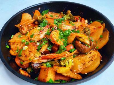 麻辣香鍋技術(shù)培訓(xùn)學(xué)校哪家好？成都飄緣麻辣鍋培訓(xùn)